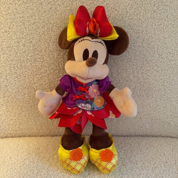 NWOT! Set of 2 Authentic Hong Kong Disneyland 2024 Mickey & Minnie Mouse Plushie - Picture 5 of 12
